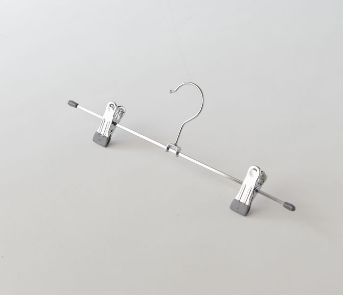 Percha con pinzas para faldas o pantalones "Axel" 1 Compactor