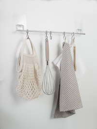 Barra de 8 ganchos reposicionable